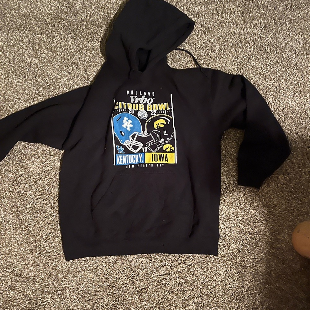 Medium Iowa Hawkeyes vs. Kentucky Wildcats bowl game sweatshirt.